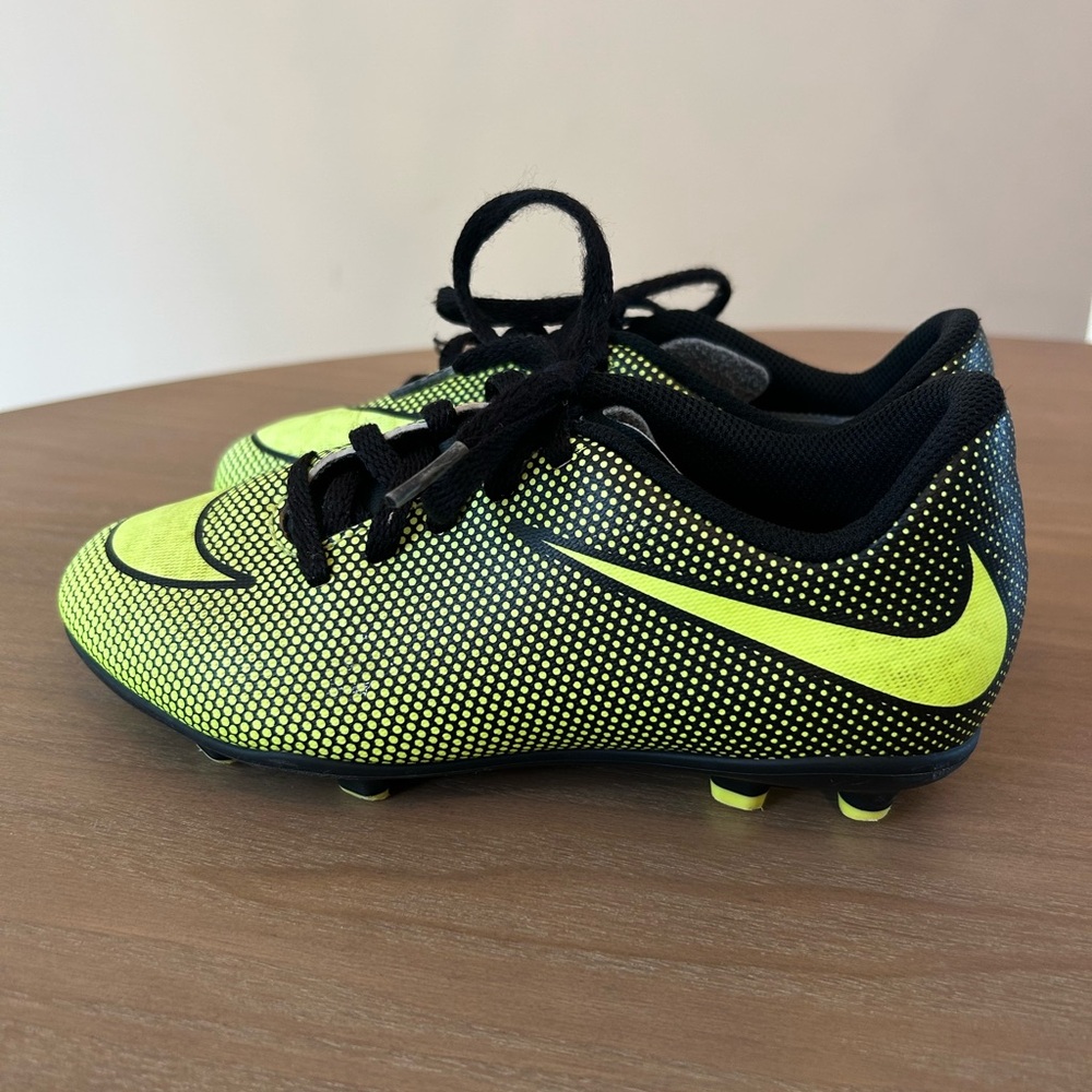 Nike Kids' Black & Volt Soccer Cleats